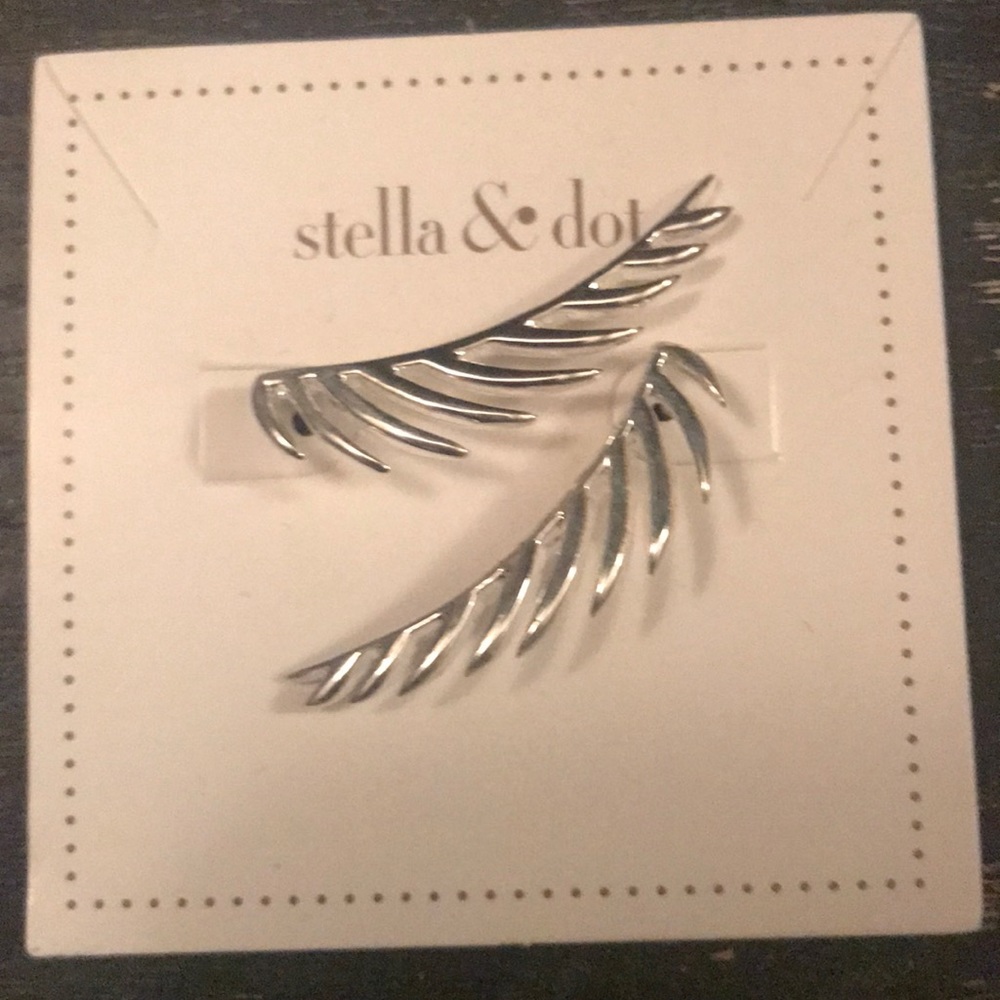 Stella & Dot haven ear climber